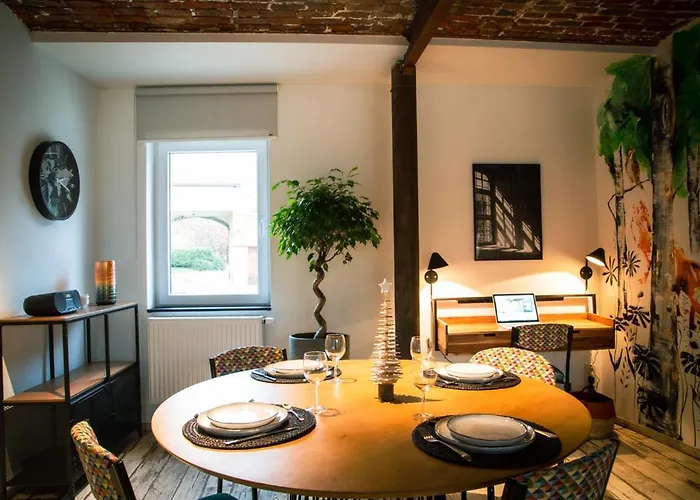 בית כפרי Le Relais De La Posterie גמבלו